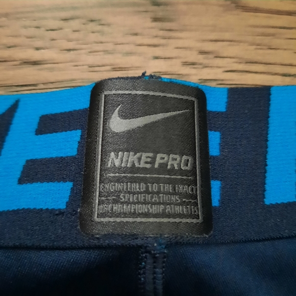 Nike Dri-Fit Pro Training Athletic Tights - Picture 7 of 8